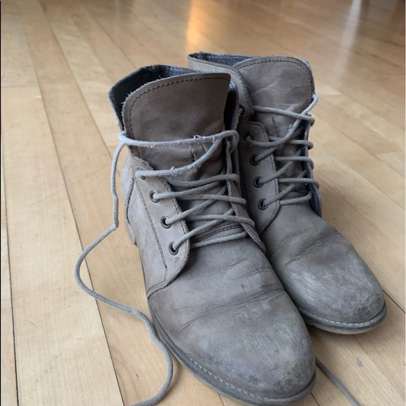 Boots size 6,5-7 women - Picture 2 of 5